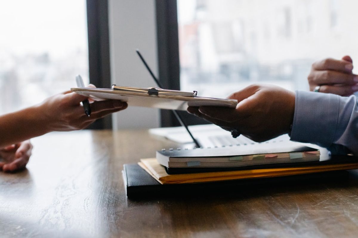 Reducing Patent Prosecution Costs Through Strategic Examiner Interviews